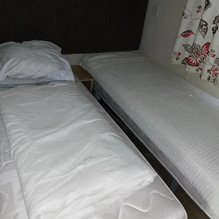 Accueillant A Gassin, 30 M², Piscine Partagee